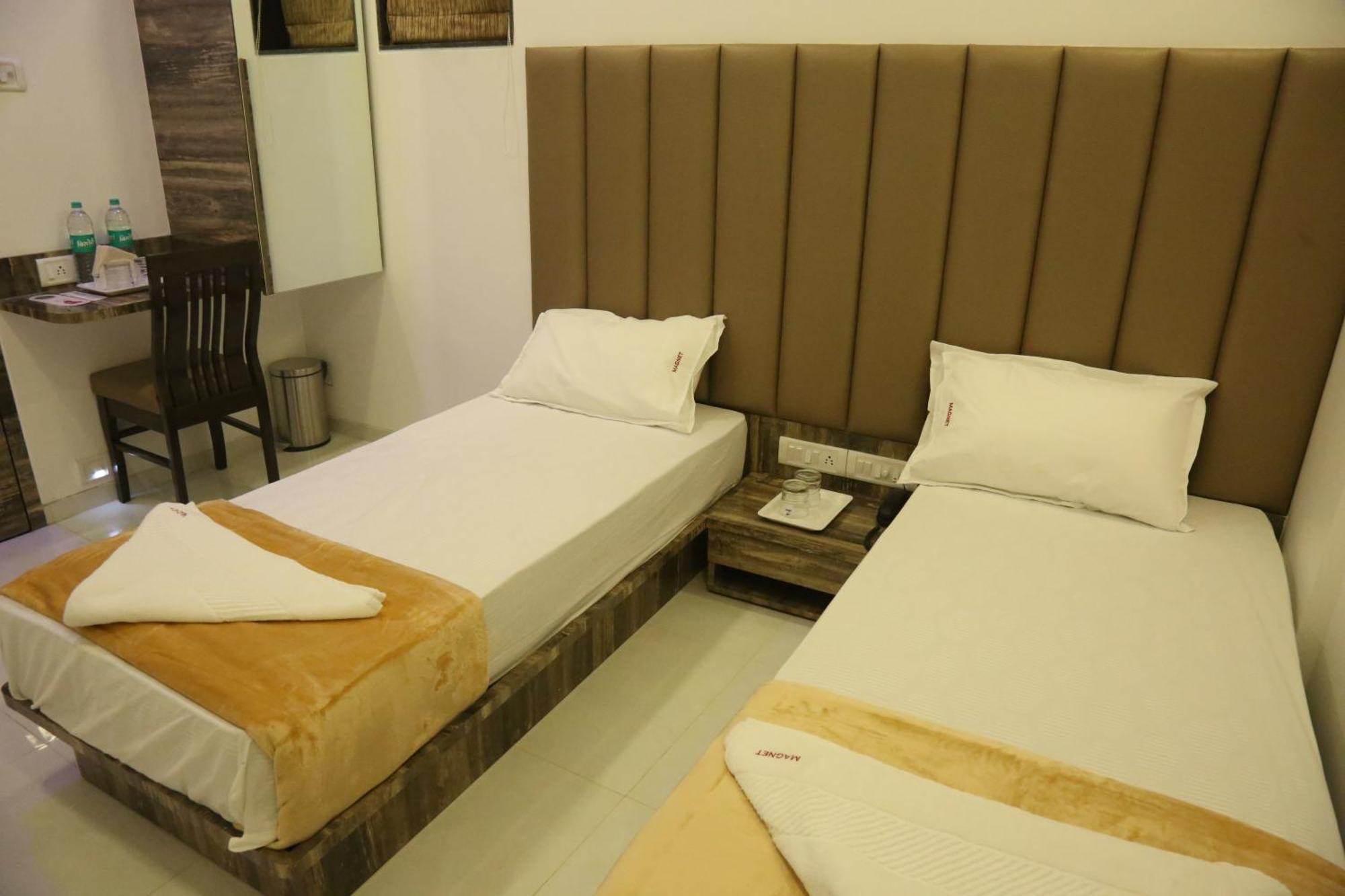 Hotel Magnum Airport T-2 Bombaj Zewnętrze zdjęcie