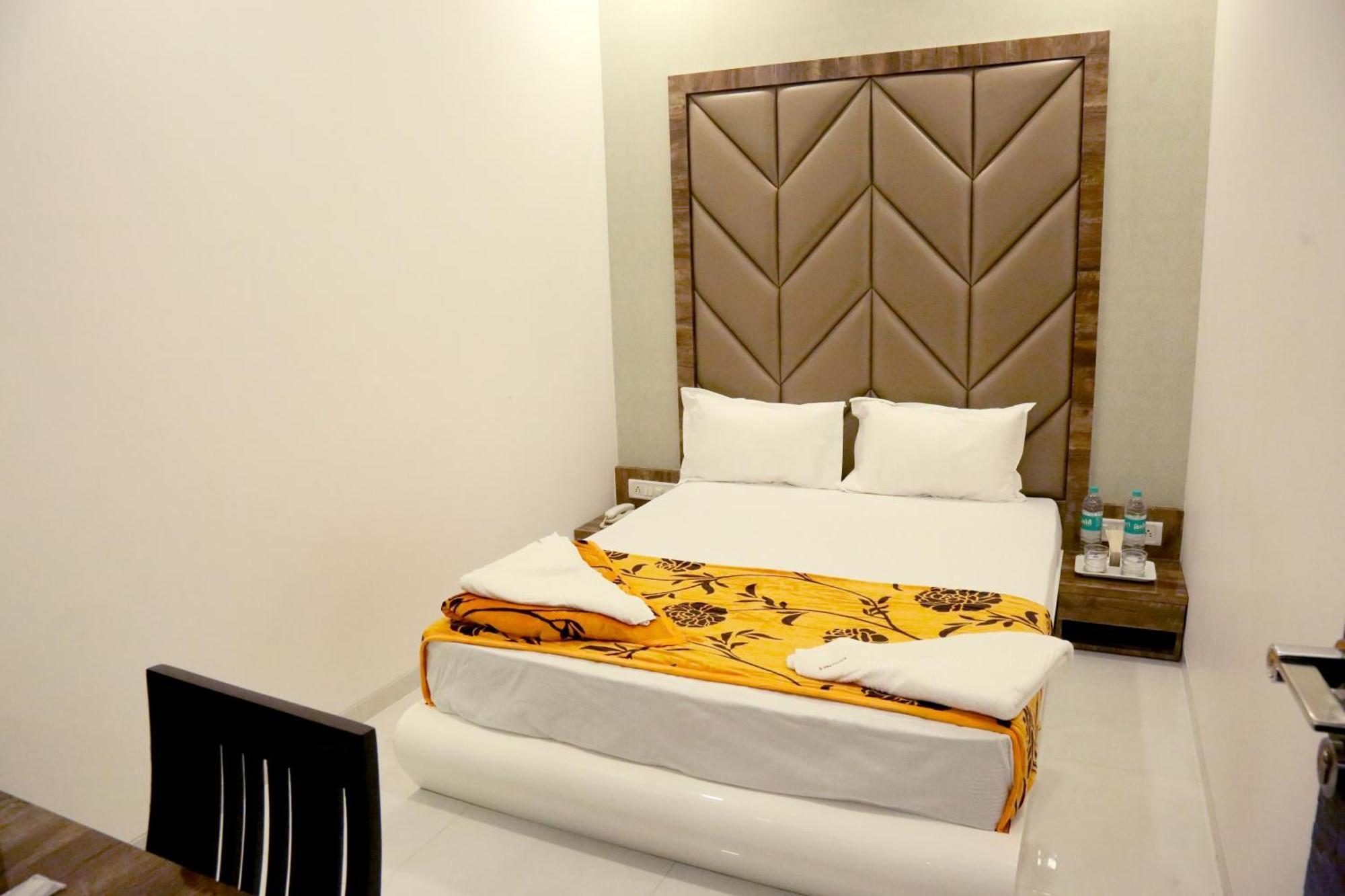 Hotel Magnum Airport T-2 Bombaj Zewnętrze zdjęcie